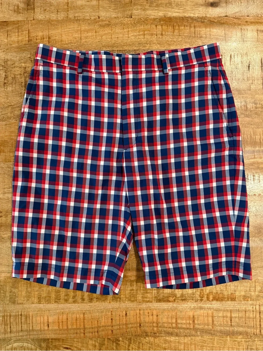 Walter Hagen Plaid Golf Shorts Men’s Size 34 Red Blue White Performance EUC